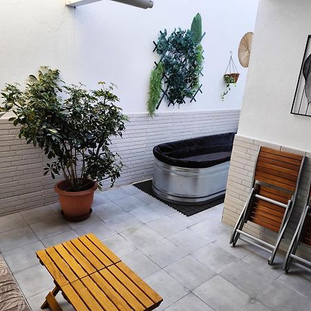 Apartamentos De La Haya & Suite Con Jacuzzi, Junto Al Teatro Romano Мерида Екстериор снимка