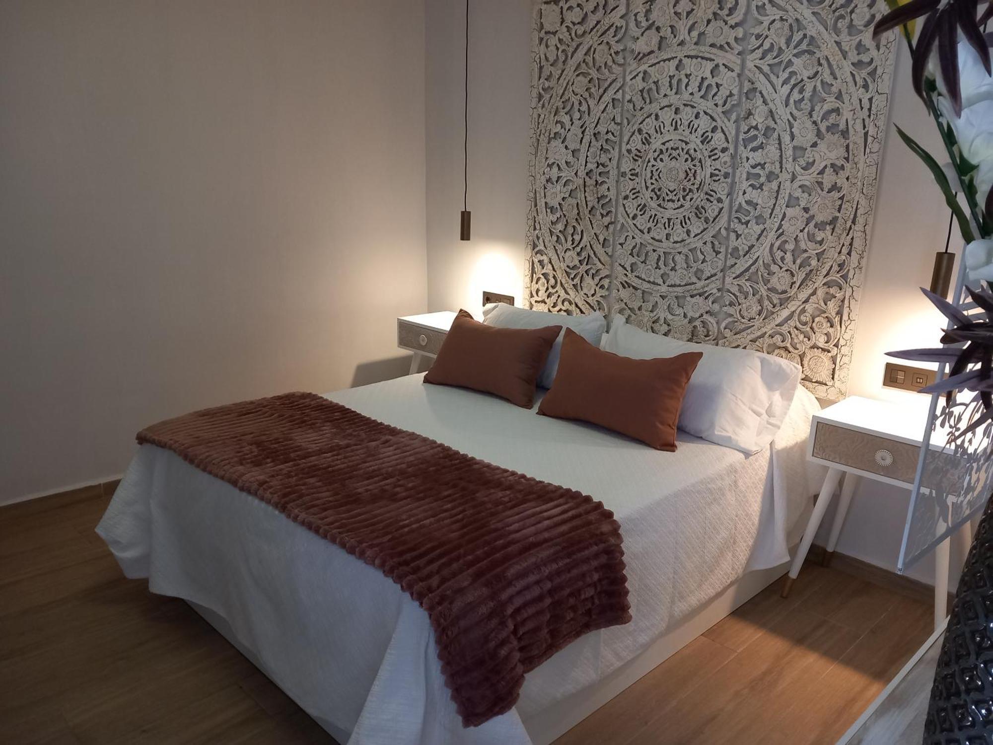Apartamentos De La Haya & Suite Con Jacuzzi, Junto Al Teatro Romano Мерида Екстериор снимка