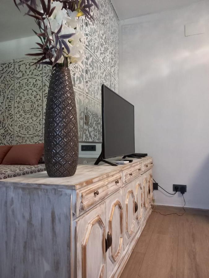 Apartamentos De La Haya & Suite Con Jacuzzi, Junto Al Teatro Romano Мерида Екстериор снимка