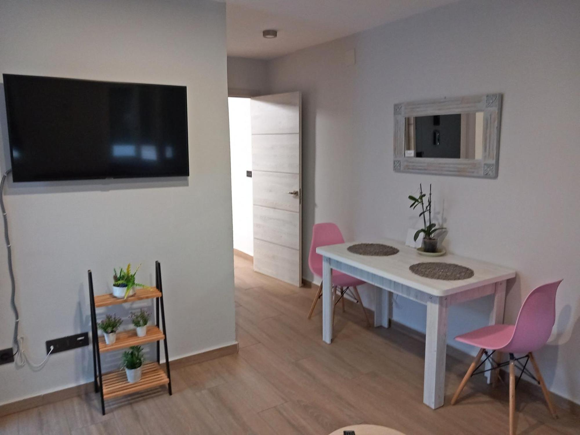 Apartamentos De La Haya & Suite Con Jacuzzi, Junto Al Teatro Romano Мерида Екстериор снимка