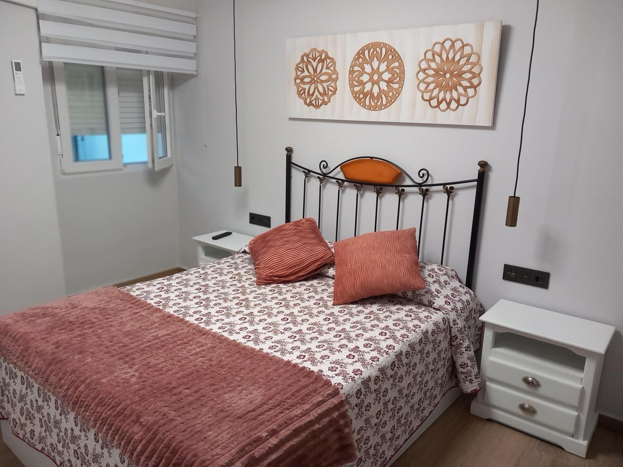 Apartamentos De La Haya & Suite Con Jacuzzi, Junto Al Teatro Romano Мерида Екстериор снимка