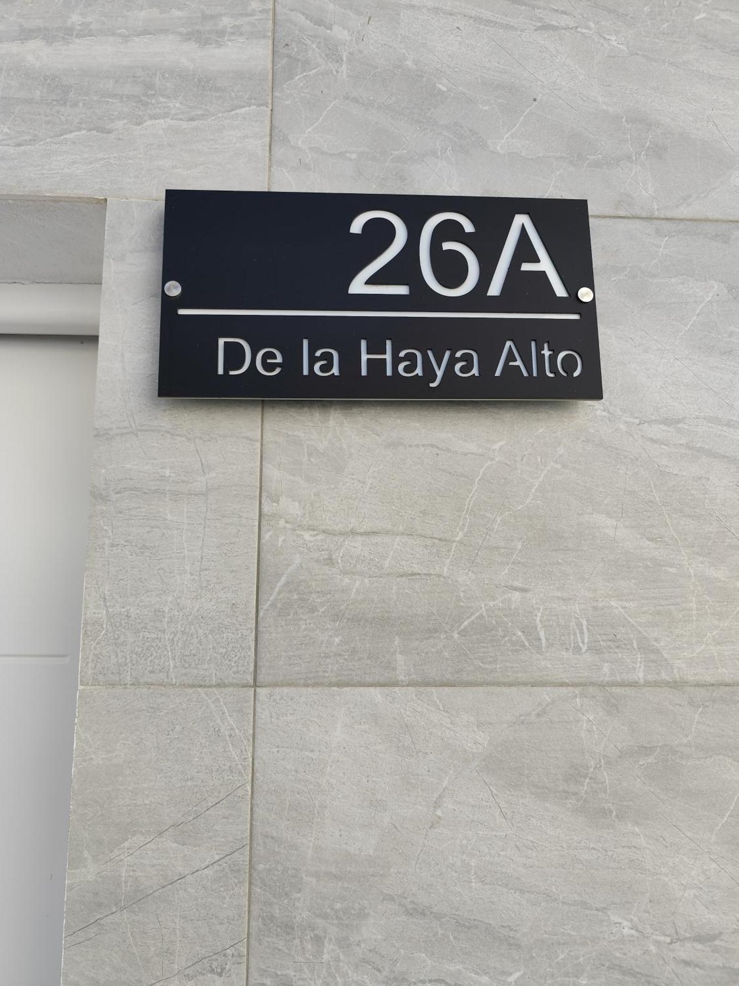 Apartamentos De La Haya & Suite Con Jacuzzi, Junto Al Teatro Romano Мерида Екстериор снимка