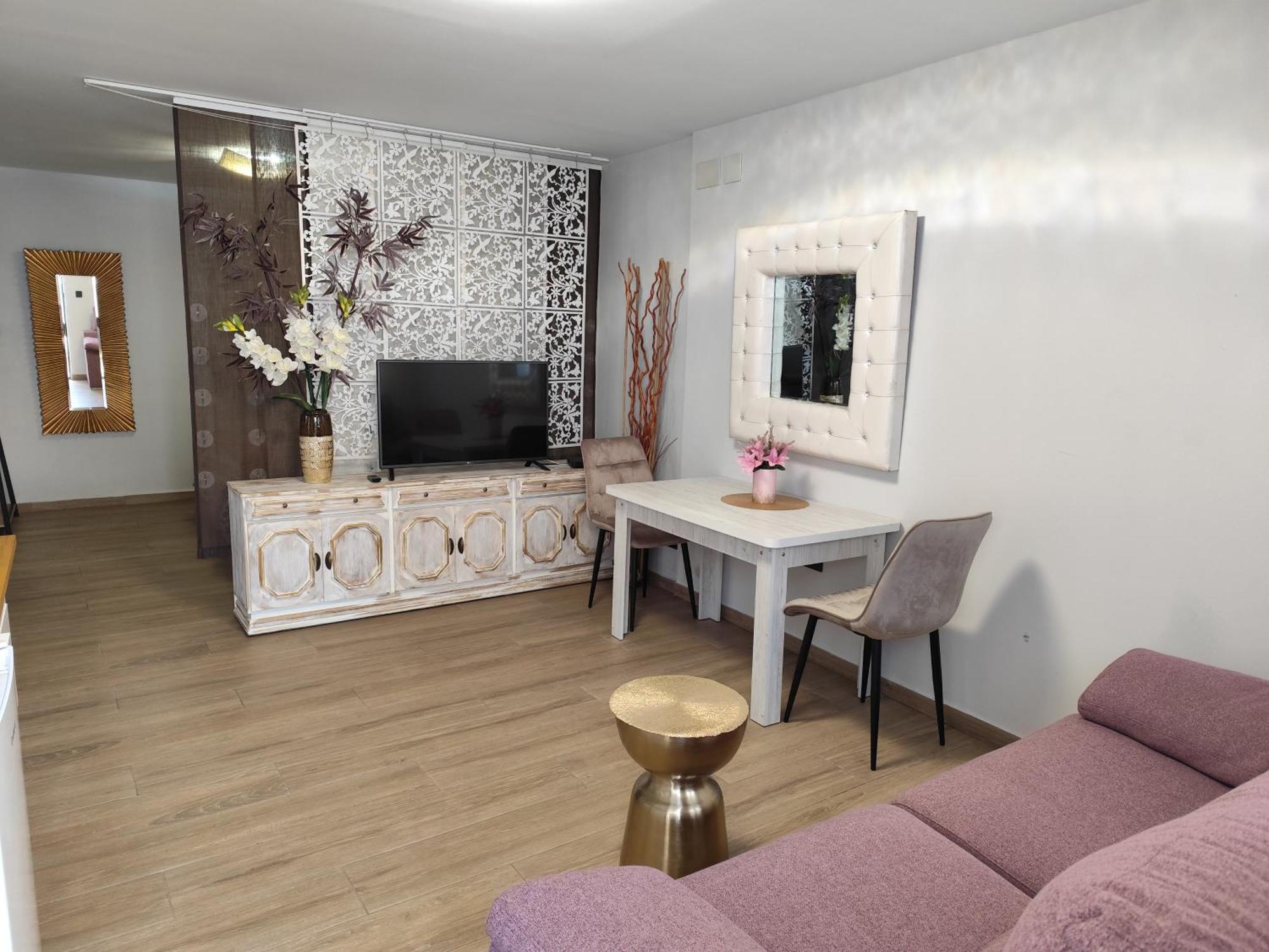 Apartamentos De La Haya & Suite Con Jacuzzi, Junto Al Teatro Romano Мерида Екстериор снимка