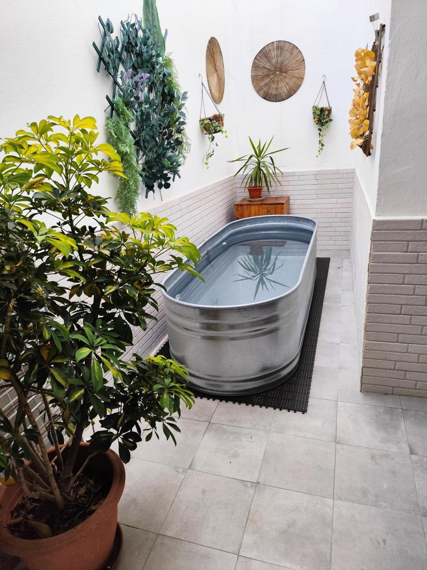 Apartamentos De La Haya & Suite Con Jacuzzi, Junto Al Teatro Romano Мерида Екстериор снимка