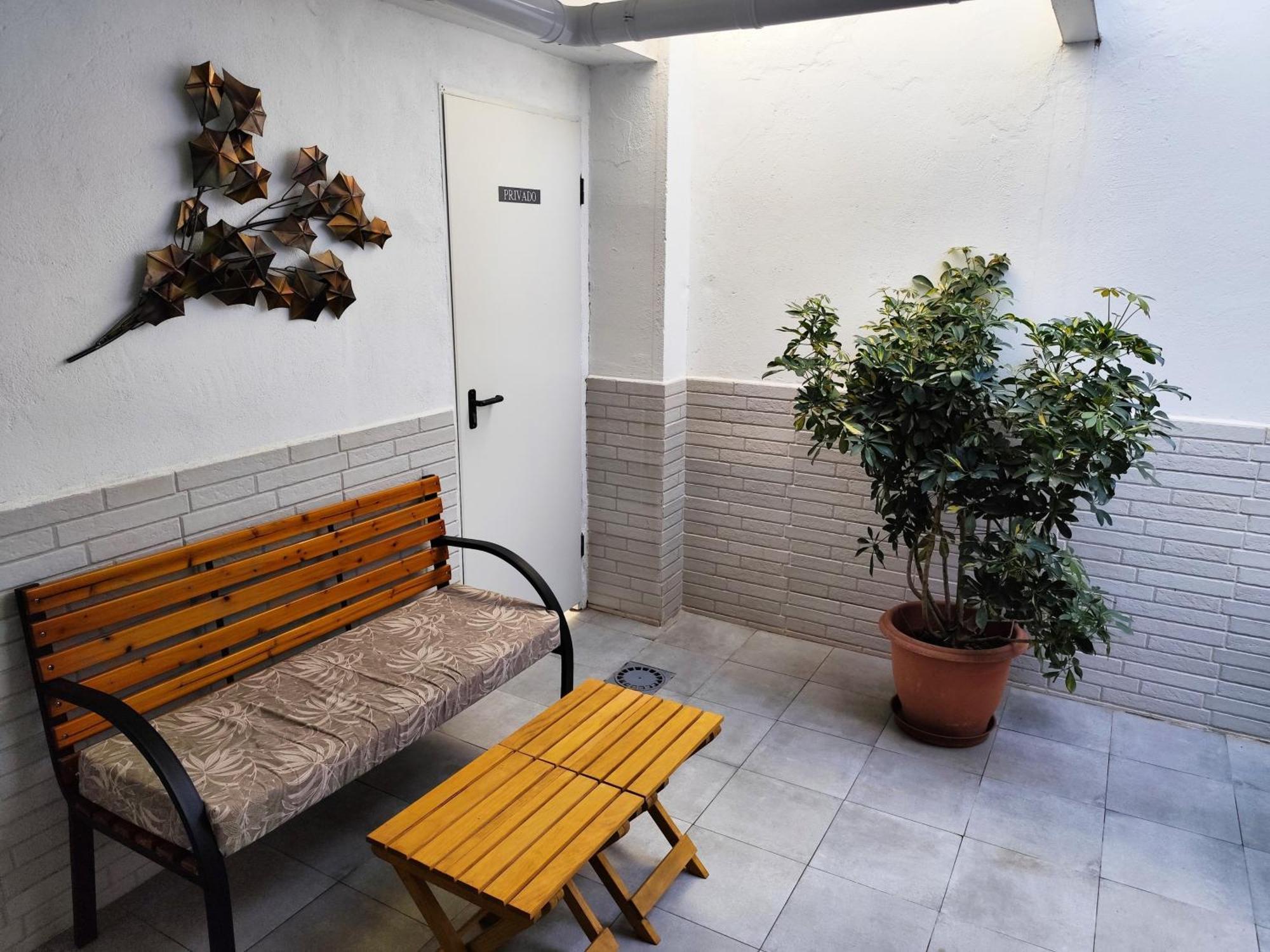 Apartamentos De La Haya & Suite Con Jacuzzi, Junto Al Teatro Romano Мерида Екстериор снимка